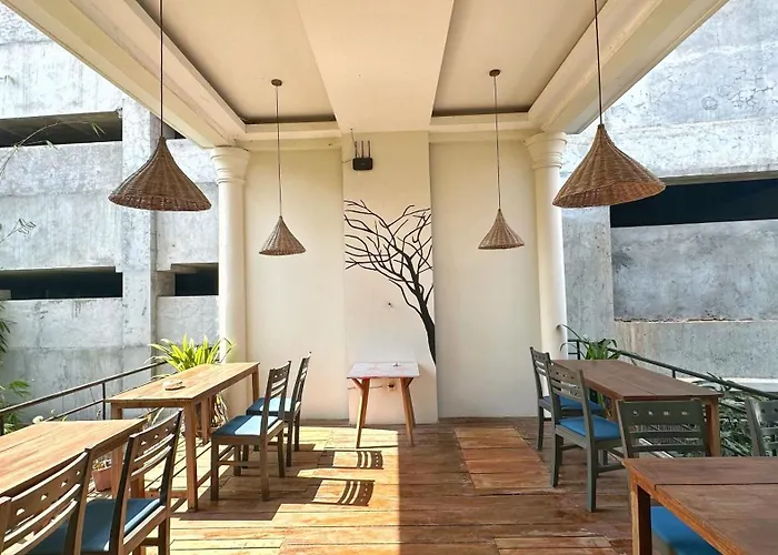Botanic Garden Hotel 3*