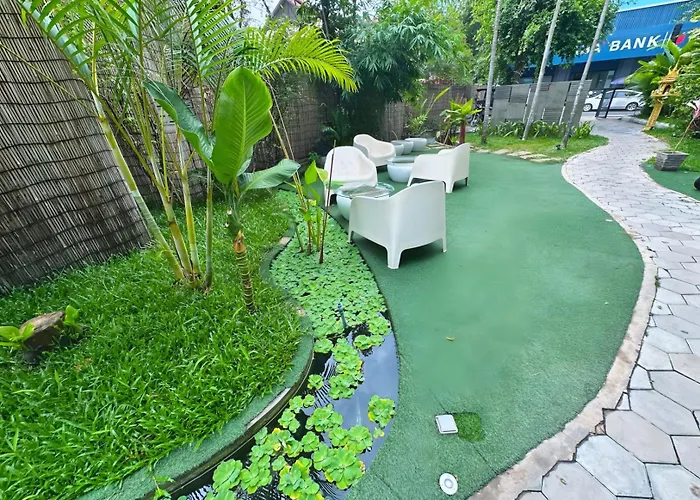 Botanic Garden Hotel